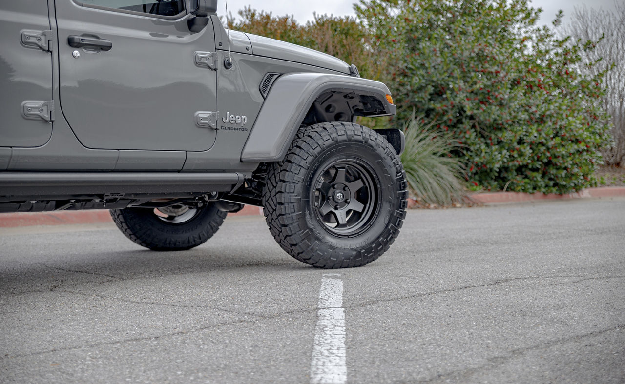 TODAYFUL - roko。 2021 Jeep Gladiator - Fuel RINCON BEADLOCK - Red | Fuel Off